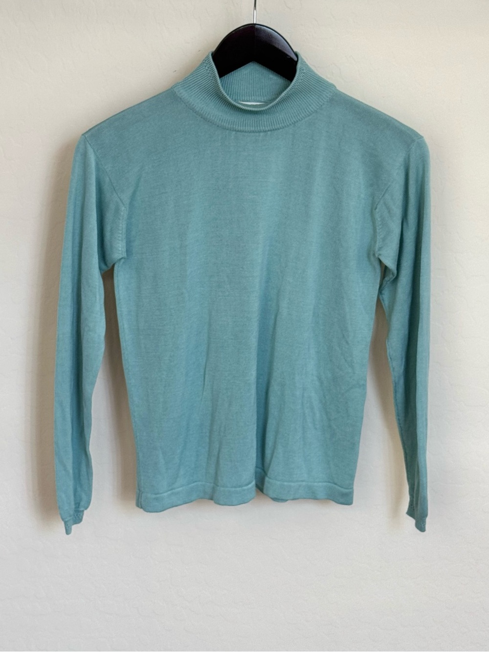 Vintage I. MAGNIN 100% Silk Knit Long Sleeve Turtleneck Top Ice Blue Size Small